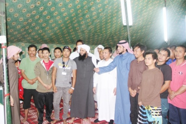 297 رجلاً وامرأة يعتنقون الإسلام خلال شهر محرم 1435هـ