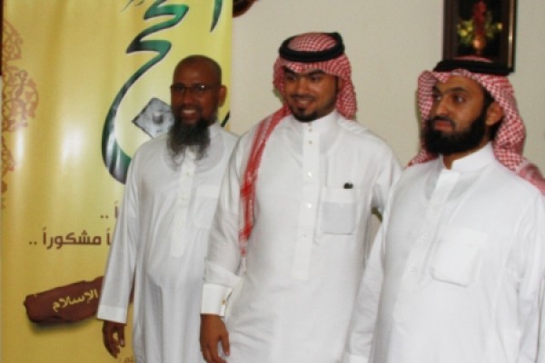 طلاب الجامعة الإسلامية المشاركون في حملة أوقاف الراحجي يشكرون المكتب