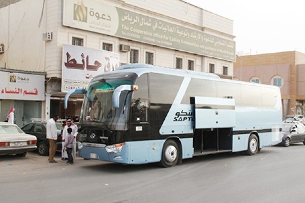 الشيخ أحمد السديري يتكفل بعمرة 100 من منسوبي ومنسوبات المكتب