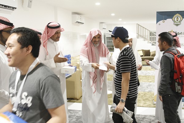 إسلام 110 رجال ونساء وتفطير 28 ألف صائم في رمضان