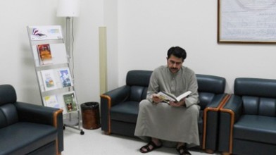 توزيع حاملات الكتب العلمية والمطويات في 14 موقعا بمجمع الملك سعود الطبي