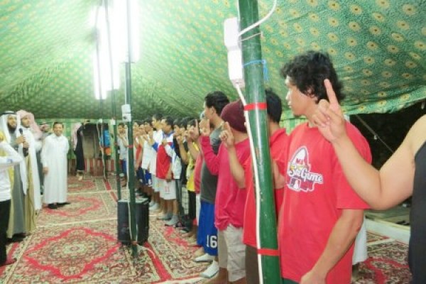 إسلام 35 فلبينيا في ملتقى “حجة وهداية” خلال شهر محرم الماضي